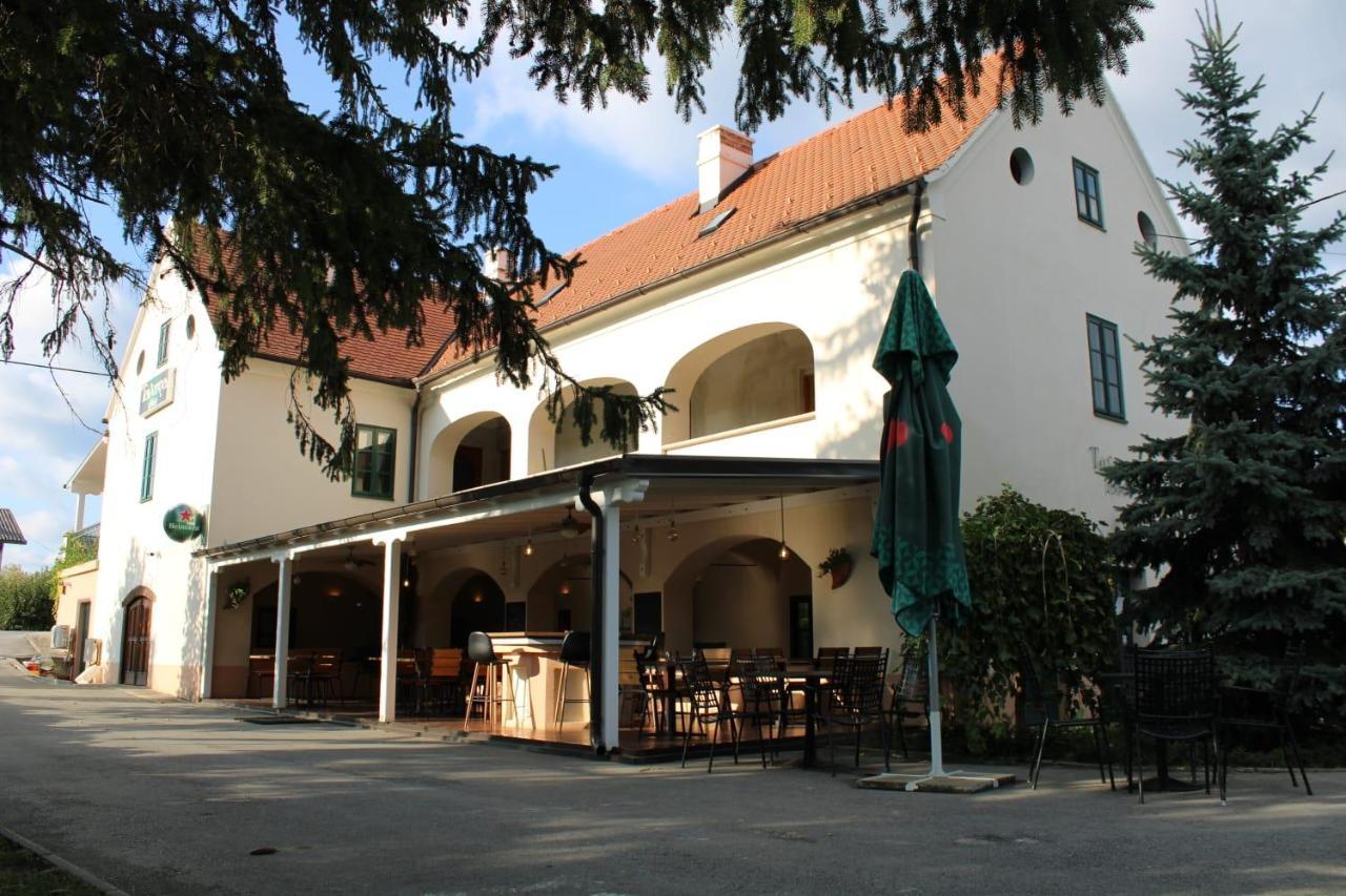Taverna 1860 Rooms & Apartments Donja Zelina Eksteriør bilde