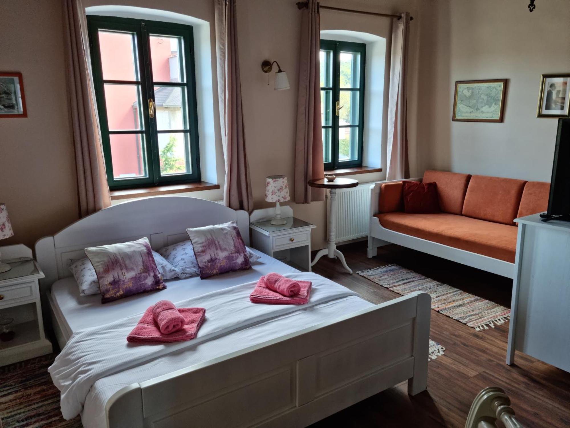 Taverna 1860 Rooms & Apartments Donja Zelina Eksteriør bilde